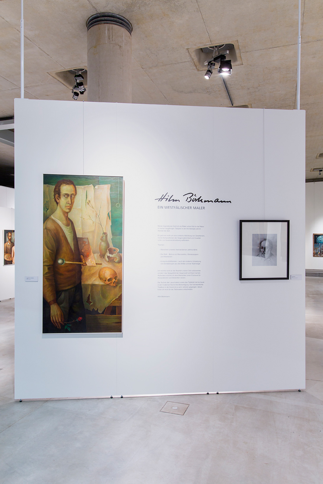 Mila-wall Ausstellungswand mit Exponat und Beleuchtung im Museum für Archäologie Herne